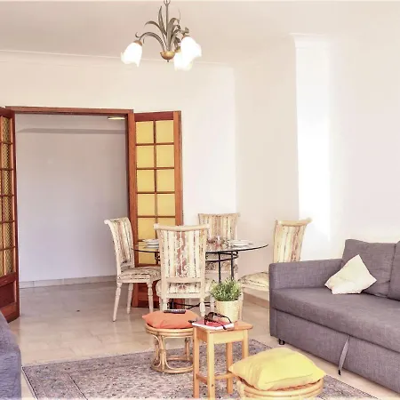 Apartament Raphael *